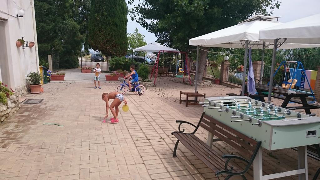La Quiete Villa Montenero di Bisaccia Bagian luar foto
